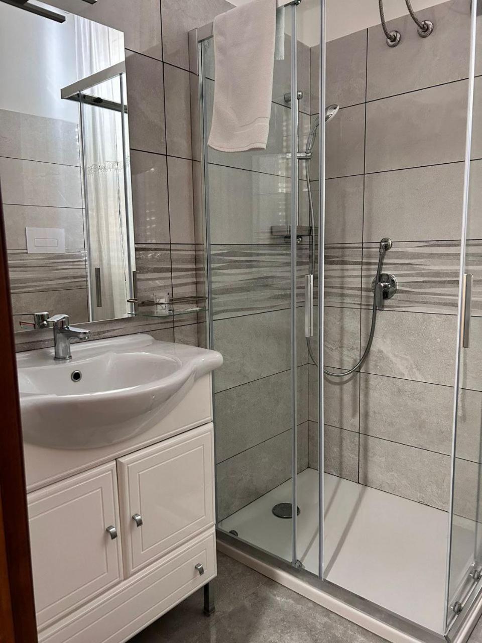 B&B Metropolitan Rc Reggio di Calabria Buitenkant foto