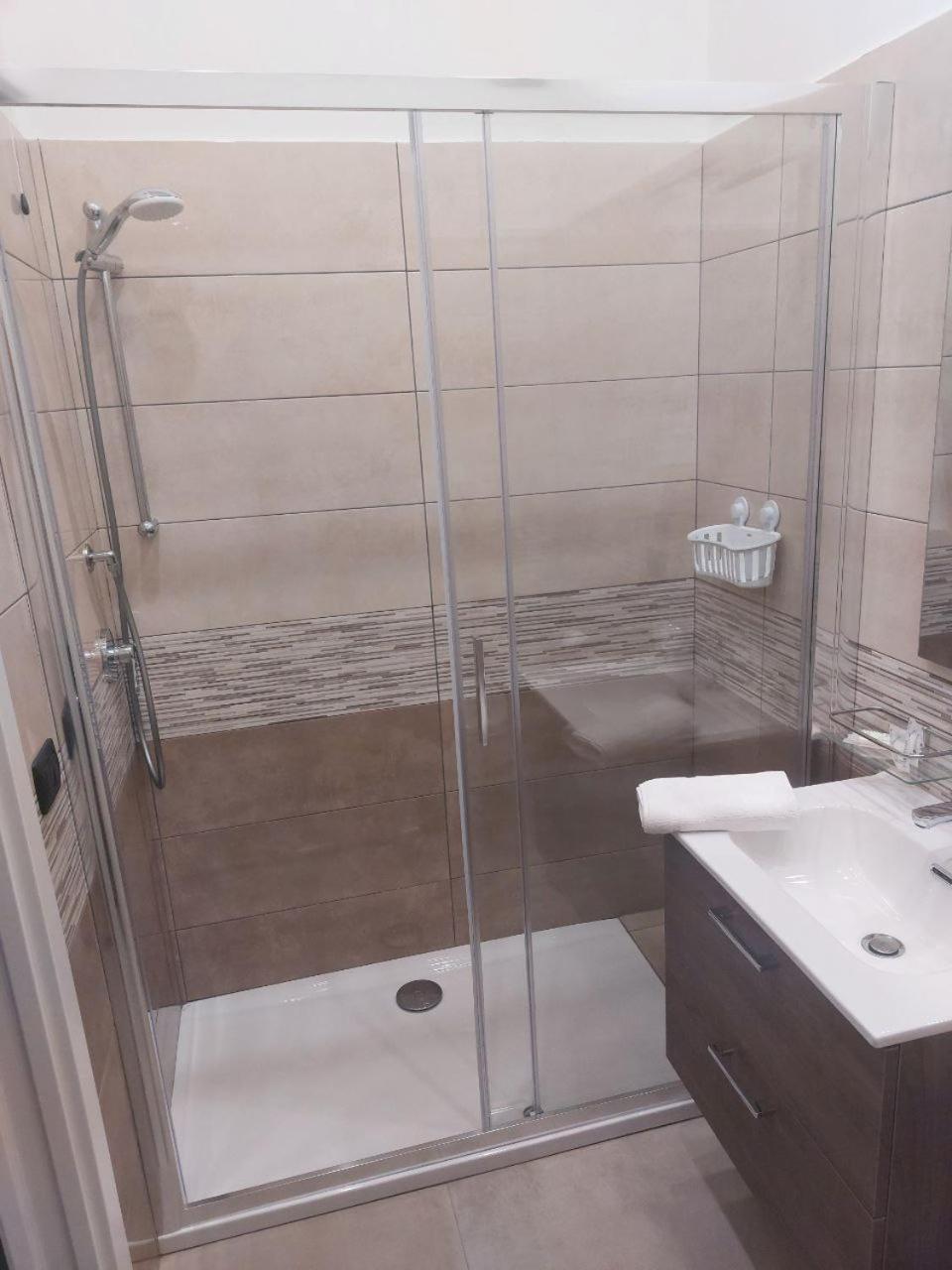 B&B Metropolitan Rc Reggio di Calabria Buitenkant foto